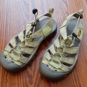 Womens Keen sandals